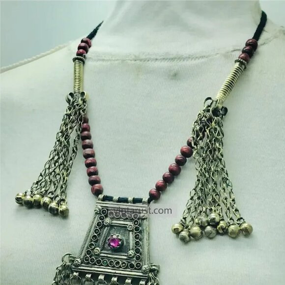 Handmade Pendant Necklace with Red Beads and Chain Tassels - Picture 5 of 10